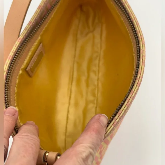 Fendi Jaquard Zucchino Baguette Pink and Gold Shoulder Bag w/Dust Bag and COA - Picture 11 of 16